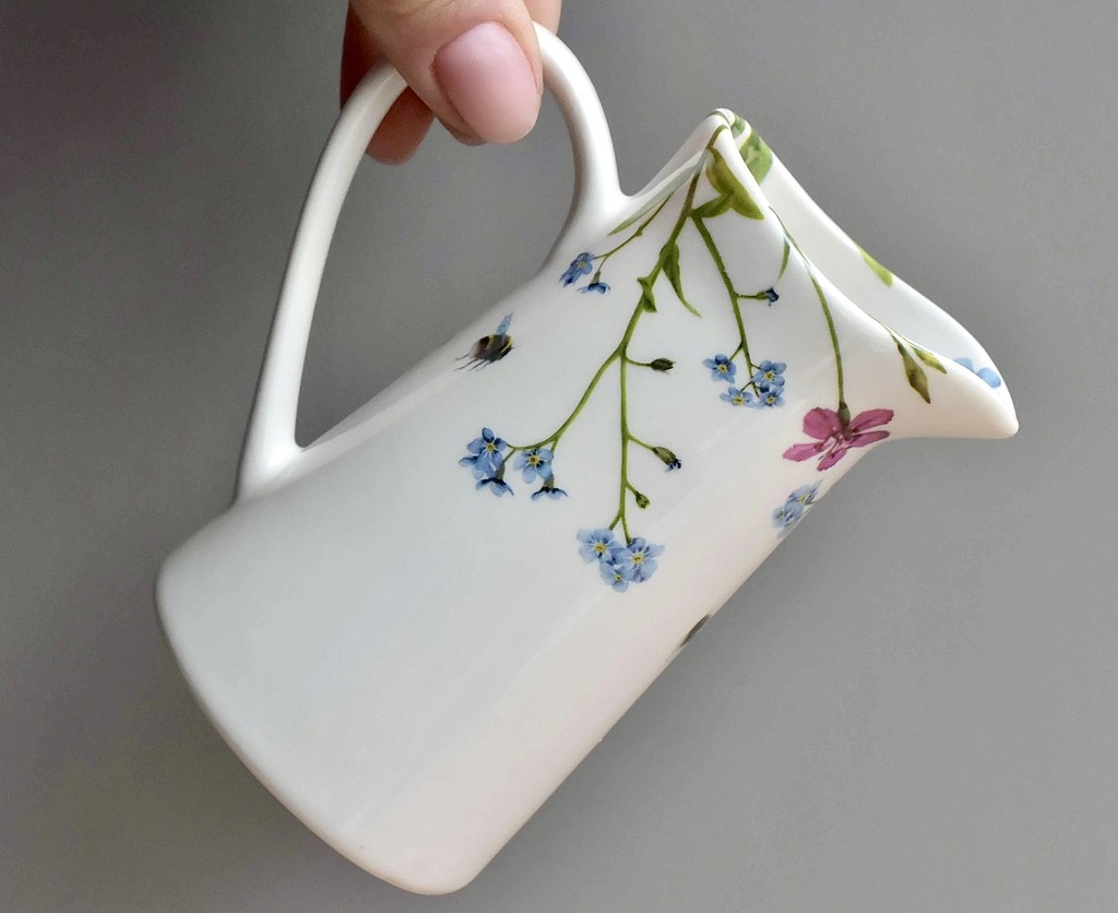 3457-7_porcelanova-konvicka-na-mleko-lucni-kvety