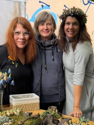 Trhy🙏🏻🌿🌸 Nejkrásnější a nejnáročnější dva dny!💪🏼 ➡️ Moje divokrásno, mamky @nejenkytka a @scraplady_cz & @chladkova_petra...