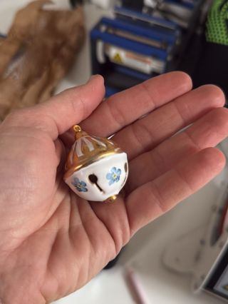 Moji milí, od srdce vám přeji nejkrásnější svátky! A děkuji za obří podporu, kterou jste Divokrásnu dali!❤️🌟🎄 Krásné...